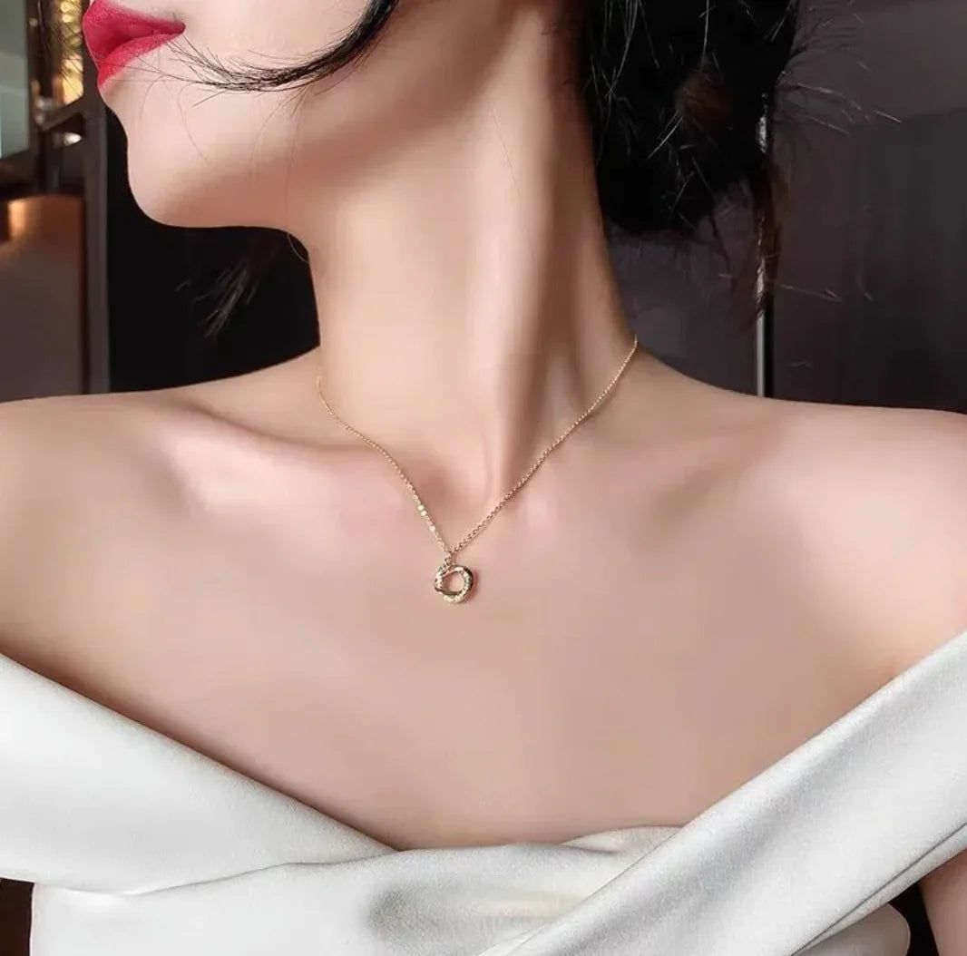 Ever Elegant Clavicle Necklace